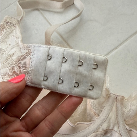 Victoria's Secret Dream Angels push up without padding Cream Lace Bra - Picture 10 of 10